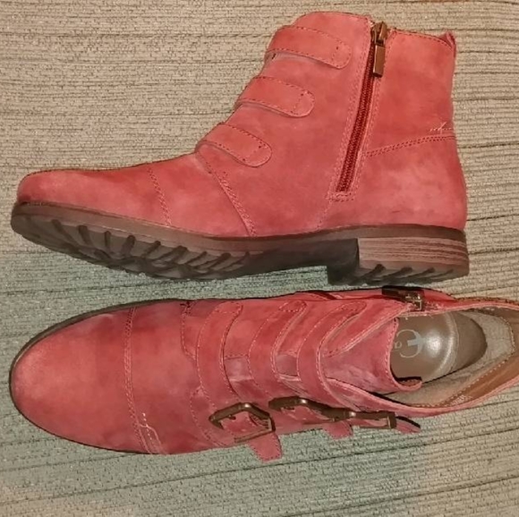 Earthies suede leather booties - Picture 4 of 13